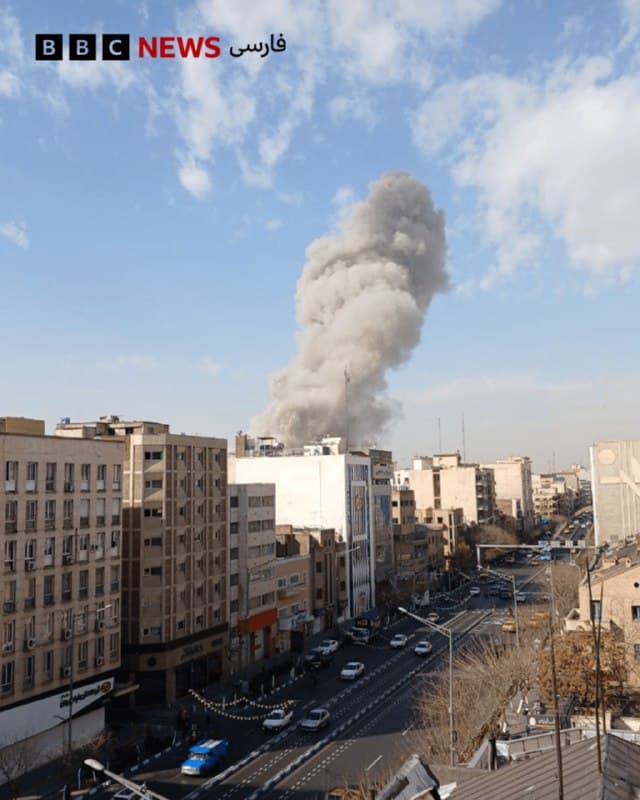 🔺خبرگزاری فارس با انتشار عکسهایی از شنیده شدن صدای ۳ انفجار در مرکز شهر تهران خبر داده است.

این خبرگزاری گفته است اخبار اولیه از اصابت چند موشک به خیابان دانشگاه و محدوده جمهوری حکایت دارد.

📸Fars

bbc.in
🇬🇧 BBCPersian

🤖 @VahidHeadline
