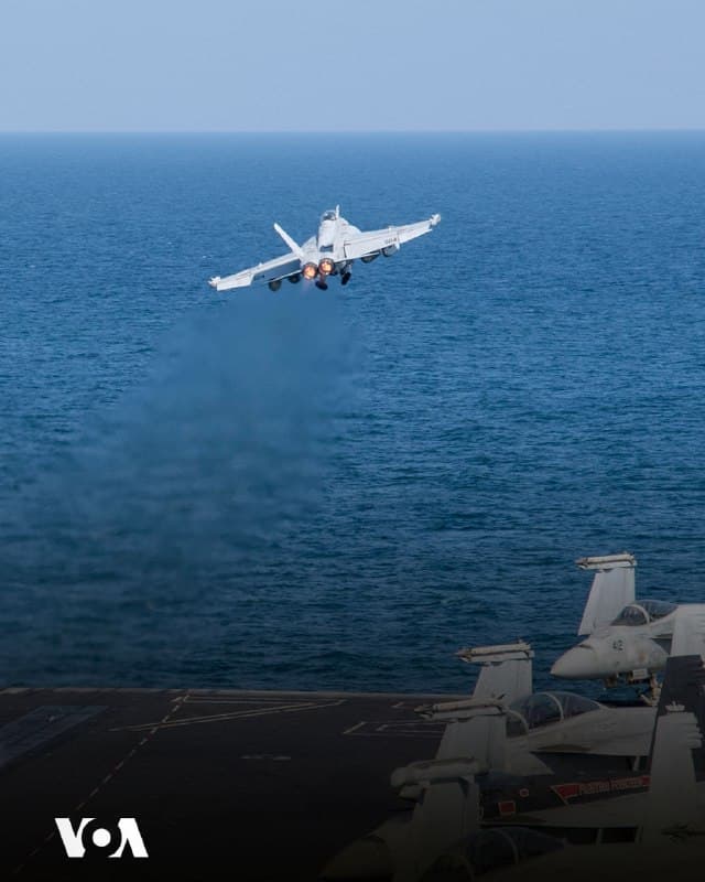 تصاویر منتشر شده سنتکام در روز جمعه از عملیات نظامی آمریکا علیه جمهوری اسلامی
🇺🇸  FarsiVOA

🤖 @VahidHeadline