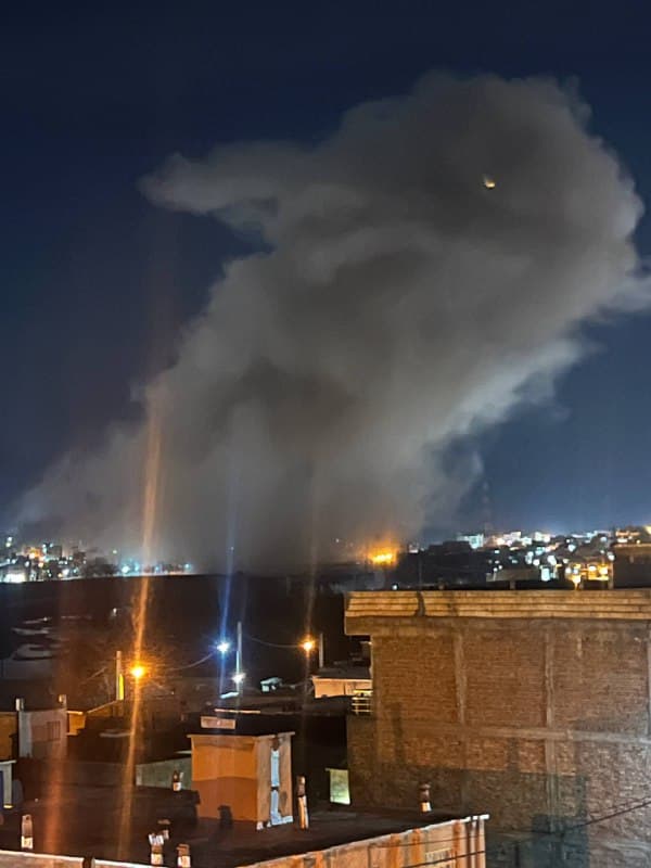 سقز کلانتری ۱۲ رو زدن

پلیس اماکن و فتا سقز توی کلانتری ۱۲  بودن