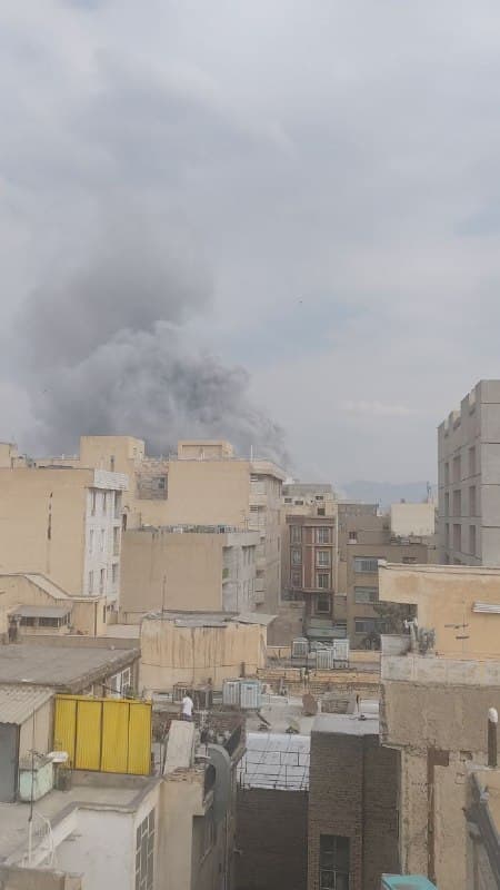 "شرق تهران ساعت ۱۴:۳۰"
عکس دریافتی، دوشنبه ۱۸ اسفند
Vahid

📡 @VahidOnline