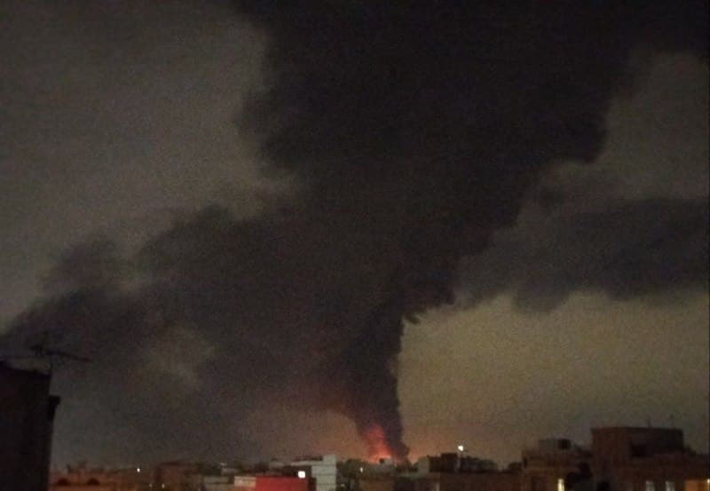 دوشنبه ۲۵ اسفند ساعت ۲:۵۰ انفجارهای شدید تو تهرانسر

@mamlekate