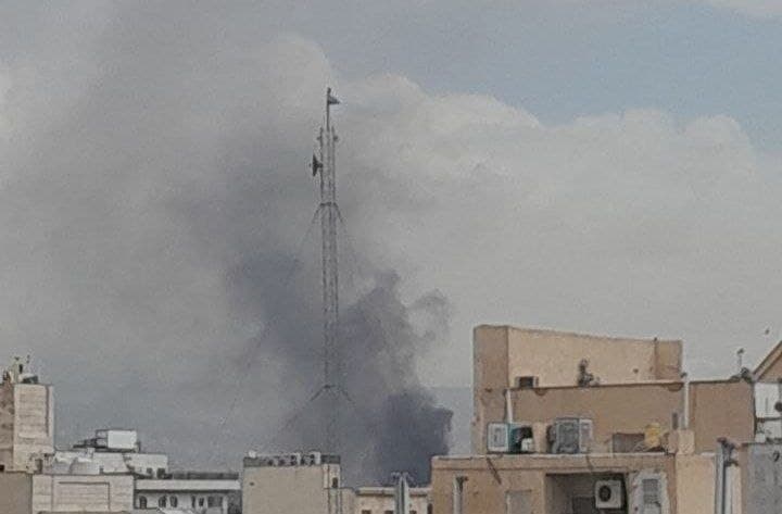 جنگنده پیروزی تهران رو زد
ستاد کل نیروهوایی
شنبه ۱ فروردین

- انفجار های شدید شرق تهران ۱۰:۳۰
ستاد نیرو هوایی وسط پیروزی رو زدن، انگار تو فضای خالی خورده. 

@mamlekate