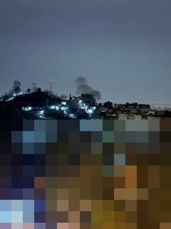 'شمال #تهران  ساعت ۳:۱۵'
شهروندان مختلفی از نقاط مختلف شهر از شنیده شدن صدای انفجارها خبر میدهند.
دوشنبه ۳ فروردین
Vahid

📡 @VahidOnline