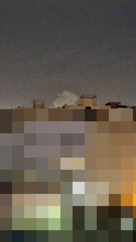 تصاویر دریافتی دیگر از انفجاری در شمال شرق تهران 
بامداد دوشنبه سه فروردین حدود ساعت ۳:۱۵

یکی هم که عکس غیرقابل نقل داشت نوشته بود: سپند پشت شهرک چمران به نظر میرسه.

📡 @VahidOnline