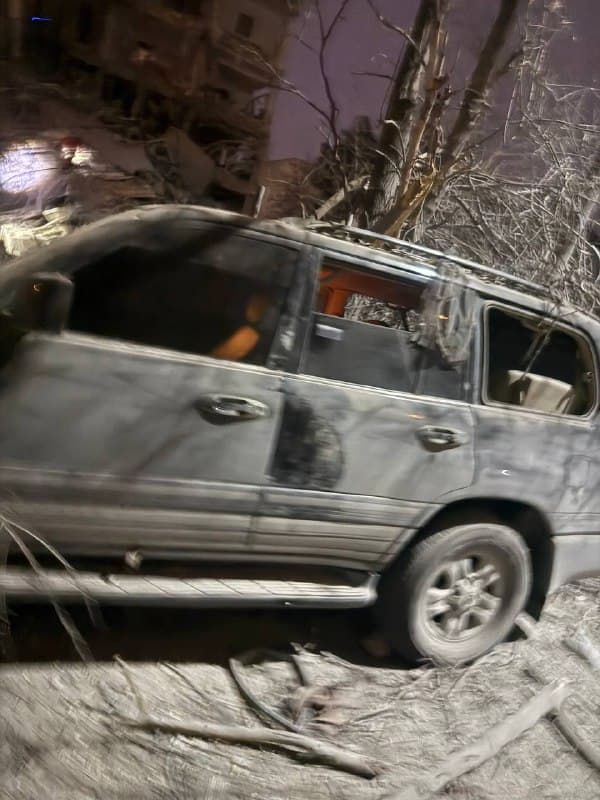 تصاویر دریافتی از شهروندان: ساختمانی هدف قرار گرفته در چیذر #تهران، ساعت ۵:۱۵
دوشنبه ۳ فروردین
Vahid

📡 @VahidOnline