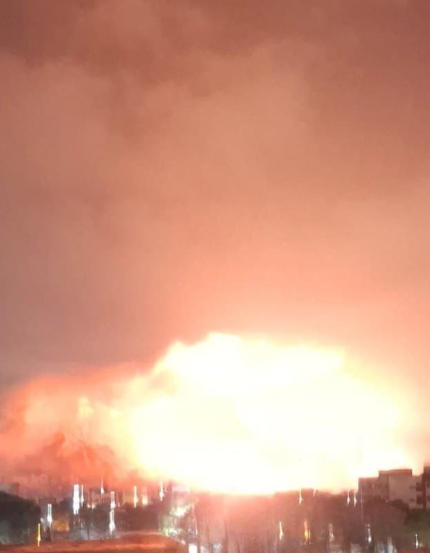 اصفهان دوشنبه ۳ فروردین ساعت ۲۱:۰۱
«حدود یگان ویژه سمت قائمیه است. چند بار زدن.»

@mamlekate مملکته