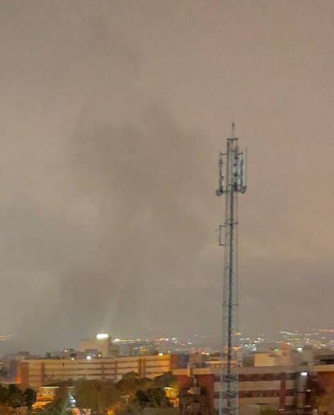 تهران  ۵ فروردین ساعت ۲:۱۰ اینجا که زده پایینتر از ایستگاه فرودگاه خیابون دماونده. فک کنم ترور بوده چون صدای جنگنده نیومد دودش هم زود خوابید.

@mamlekate