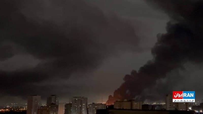 تصویر رسیده به ایراناینترنشنال در پنجشنبه ششم فروردین، برخاستن دود سیاه را از وقوع انفجاری مهیب در شهرک انصار سپاه در تهرانسر تهران نشان میدهد.
🏁 🇬🇧 IranintlTV

🤖 @VahidOOnLine