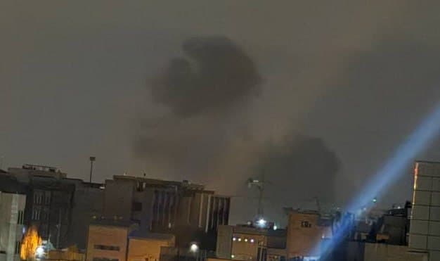 چیتگر دوباره ۳-۴ تا انفجار سنگین
احتمالا سمت کوهک
ساعت ۰۴:۰۲

@mamlekate