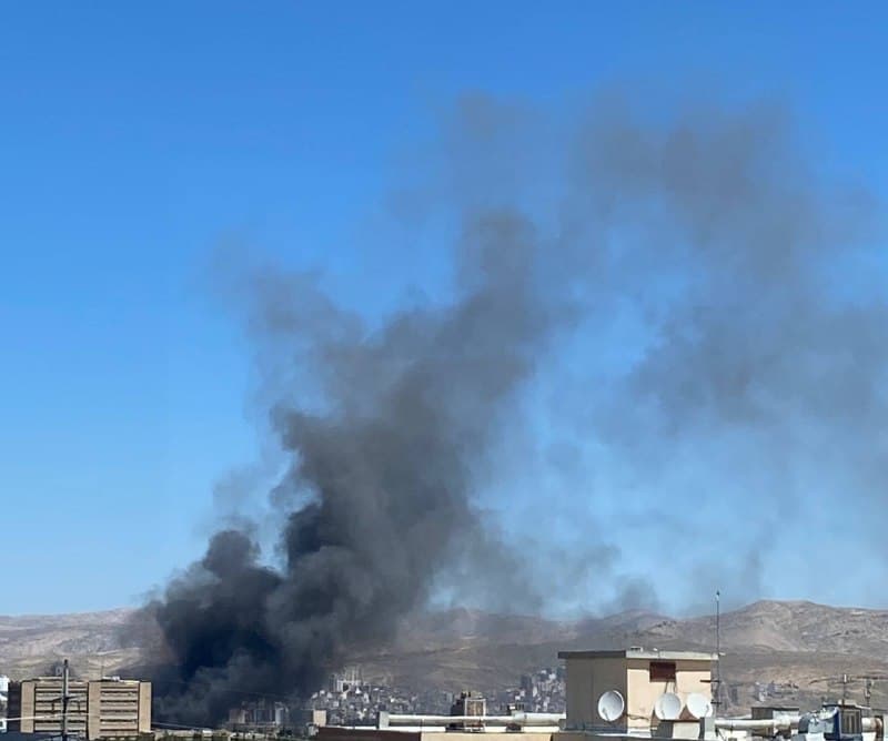 شیراز ۹ فروردین ساعت ۱۱:۱۱ 
۵ بار صنایع الکترونیک رو زد

@mamlekate 🐣 مملکته