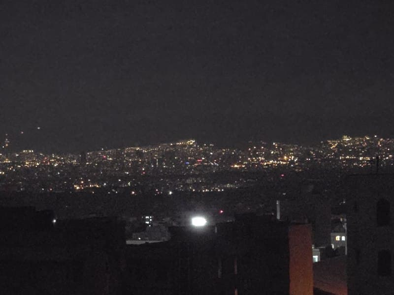 'خاموشی در بخشی از #تهران پس از حمله هوایی'
یکشنبه ۹ فروردین
Vahid

پیامهای تایید نشده دیگر:

ما بلوار ابوذر پیروزی هستیم برقامون رفته از افسریه هم خبر دارم که برق رفته

برق شهرک وحدت و شهرک بنفشه کرج رفته

جنوب شرق تهران حوالی مسعودیه  برقشون رفته 

برق مرکز و شرق تهران رفت نارمک ، پیزوی، ولیصعر، پونک.

عظیمیه کرج هستیم، دو تا انفجار خیلی بزرگ و پشت هم حدود ساعت ۹:۱۰ رخ داد و برق منطقه قطع شده.

سمت سبلان، برق هم قطع شده از اون موقع

وحید جان برق میدان شهدا تا امام حسین هم رفته

ساعت 21:15 ما پيروزي هستيم بلوار ابوذر اول برق قطع شد و بعد صداي انفجار و ضد هوايي اومد

مجیدیه شمالی رسالت برق قطع شده

خیابون دماوند برق کامل قطع شده بعد دو صدای مهیب

سلام وحید نظام آباد تهران چند دقیقهس در تاریکی مطلقه برق کل محل رفته

ساعت 21:20 شرق تهران ، نیروهوایی برق منطقه قطع شد

برق کل کرج قطع شده

سلام وحیدجان دروازه شمیران تهران برق رفته


سلام وحید جان برق نیروهوایی هم رفت انفجار شدید سمت شرق تهران چند تا بود

سمت دروازه شمیران و میدان شهدا هم برق  رفته

وقت بخیر کرج صدای وحشتناکیاومد و  آسمون قرمز شد برق اکثر مناطق قطع شده بجز مهرشهر

شهرک زینبیه رو با ۶ تا بمب زد 
کل تهران نو برقا رفت ساعت ۲۱:۲۵

ستارخان خیلی صدا اومد برقمون در حد لحظه ای رفت و اومد
 نوسان برق  چند دقیقه پیش داشتیم الان ولی اوکی شده ۲۱:۳۵
📡 @VahidOnline