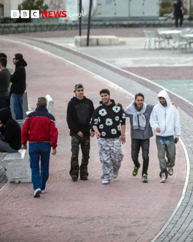 🔻در حالیکه جنگ آمریکا و اسرائیل با ایران وارد دومین ماه خود شده است، زندگی کماکان در در ایران جریان است.

تصاویر زیر مربوط به پارک پرواز در دهم فروردین است.

📸GettyImages
🇬🇧 BBCPersian

🤖 @VahidHeadline