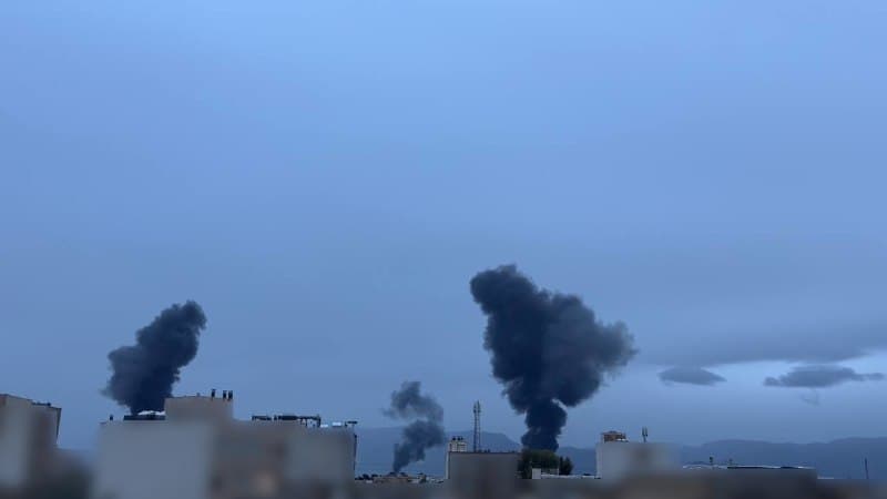 '#شیراز ۵:۵۰ چندین انفجار نزدیک فرودگاه'
عکس دریافتی، سهشنبه ۱۱ فروردین
Vahid

📡 @VahidOnline