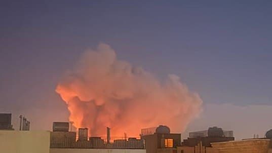 عکسهای دریافتی از 'انفجارهای حمله به انبار مهمات در #اصفهان، ساعت ۲ بامداد'
سهشنبه ۱۱ فروردین
Vahid

📡 @VahidOnline