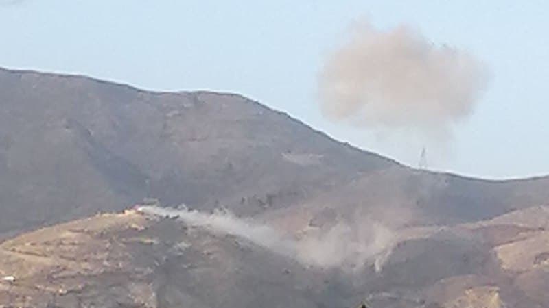 #شیراز
آپدیت:  عکس دریافتی با شرح شیراز زرهی 4 تا انفجار شدید


سایر پیامهای دریافتی تایید نشده که ممکن است بعضیهایشان شامل جزئیاتی نادرست باشند:

شیراز الان زرهی انفجار شدید

شیراز زدن ۲:۱۳

2:14  شیراز انفجار- صدای جنگنده نبود اصلا، ولی یه انفجار مهیب

صدای انفجار در شیراز 2:12

شیراز صدای خیلی بدی اومد صدای جنگنده نبود


صنایع الکترونیک شیراز رو زدن با موشک
حداقل ۴ تا انفجار کهیب رخ داد

سلام شیراز ۲:۱۳ دقیقه فکر میکنم تو کوه دراک زدن تو فرهنگ شهر صدای ماشین ها بلند شد

الان هم فرهنگ شهر صدای جنگنده میاد 
قبلش صدایی نبود


مجدد شیراز رو زدن. ما سمت تاچارا هستیم. تمام در و پنجره ها می لرزید. دو بار زدند. هنوز داره میچرخه

شیراز صدای جنگنده و انفجار های پی در پی
۲:۲۰


شیراز 2:21 صدای جنگنده و انفجار وحشتناک میاد

سلام الان یه انفجار سوپر سنگین ساعت ۲:۲۰ دقیقه شیراز


۲:۲۱ شیراز همچنان صدای پرواز پایین جنگندهها و چند انفجار دیگه.


انفجار ساعت 2:20دقیقه سمت پادگان بعثت شیراز
هنوز جت بالای سرمونه

2:20 دقیقه سه تا انفجار سمت پایگاه شیراز
الانم صدای جنگنده رو میشنوم ولی نسبت به دفعه های قبلی خیلی متفاوته


صدای مجدد انفجار تو شیراز از اول جنگ این مهیب ترین صدای انفجاری بود که به گوش رسیده

درود. همین الان شیراز زدن
۱۲ فروردین، ساعت ۲:۲۰ 
از خواب پریدیم! دوتا انفجار شدید

سلام ساعت ۲:۱۹ دو انفجار صنایع الکترونیک زدن هنوزم صدای جنگنده میاد

تا الان ۳ تا انفجار

پدافند قرهباغ (بین کوههای کیان آباد و سیخ دارنگونه) نزدیک سایت موشکی شیراز رو دوبار تا الان زدن
صدای انفجار از سایت موشکی میاد
صداهای بلند همراه با لرزش زمین .
یک سایت موشکی توی منطقه قره باغ هست  حداقال روزی دو تا سه بار اینجارو بمبارون میکنن


صدا انفجار خیلی شدید شیراز
انگار با سنگر شکن میزنن 02:23

کل شهر لرزش داره با موج انفجار

وحید همین الان شیراز صنایع رو ۴_۵ بار زد

شیراز ساعت ۲:۱۴ بامداد چندین انفجار جاهای مختلف شهر 
که یکیش فکر میکنم سمت زرهی بود

شیراز چهارشنبه ۱۲ فروردین ساعت ۲:۲۳ شش انفجار
ده دقیقه هست صدای جنگنده میاد

جنگنده ول نمیکنه
هنوز [۲:۲۹] داره میزنه
خونمون رو ویبره هس

شیراز ساعت از ۲:۱۵ تا الان که ۲:۲۸ هست ۵ تا انفجار که دوتاشون خیلی وحشتناک بود
جنگنده ها هنوز دارن رد میشن
امشب حمله شیراز خیلی سنگین بود

حمله به صنایع الکترونیک شیراز. ساعت ۰۲:۲۰ دقیقه بامداد ۱۲ فروردین ۱۴۰۵

سلام هوابرد شیراز زد ۲بار بسیار مهیب

وحید جان ۲.۲۳ شیراز صدای انفجار

از ساعت ۲:۳۰ چهارشنبه ۱۲ فروردین داره صدا میاد، اول صدای بوستر موشک بود و بعدش صدای جنگنده، نمیدونم کجا میرند، شاید اصفهان. 
الان که ۲:۴۰ دقیقست صداها تموم شد

سلام خوبین؟
شیراز رو داشت شخم میزد کل شهر دود بلند شده یه جا خیلی شدید هست فکر کنم پشت تونل کوهسار هستش
کل شهر بوی باروت میاد
📡 @VahidOnline