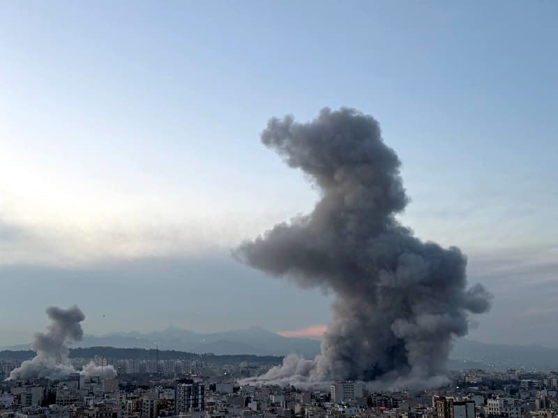 'پایین نوبنیاد #تهران، ساعت ۵:۳۸'
عکس دریافتی، چهارشنبه ۱۲ فروردین
Vahid

📡 @VahidOnline