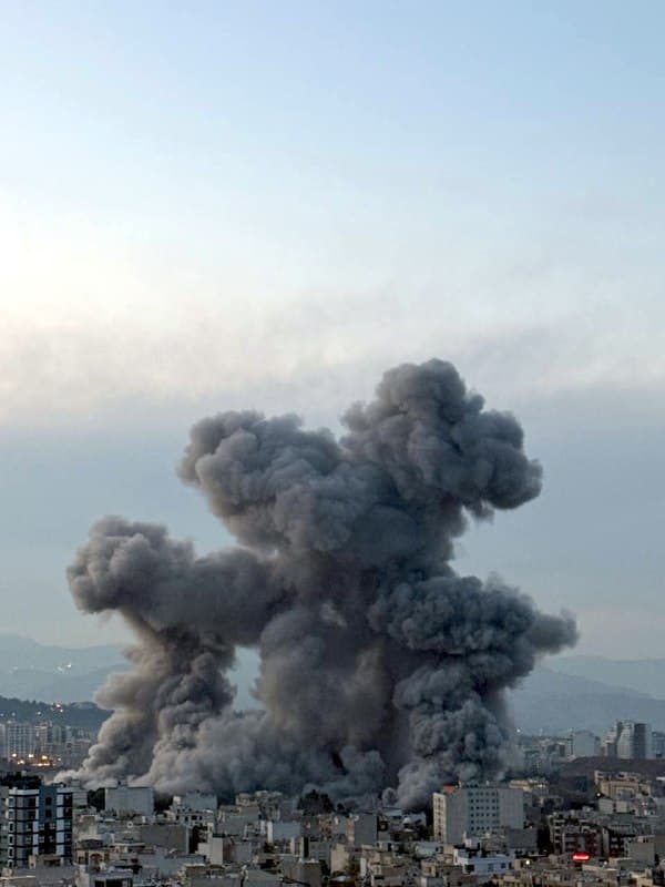 'شمال شرق #تهران، ساعت ۵:۳۶'
عکس دریافتی، چهارشنبه ۱۲ فروردین
Vahid

📡 @VahidOnline