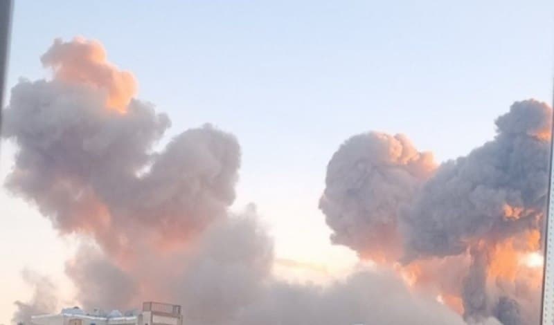 اصفهان نزدیک بهارستان  فکر کنم پادگان ۱۵ خرداد امروز ۱۲ فروردین ۱۴۰۵ ساعت حدود ۱۸:۲۰

@mamlekate 🐣 مملکته