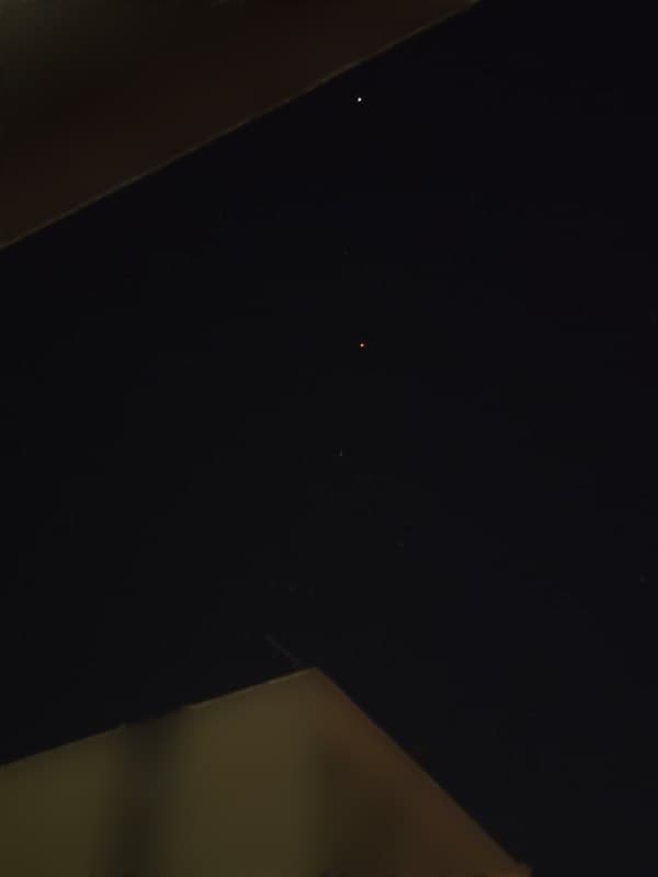 عکسهای دریافتی: همین الان ساعت ۱۹۴۵ یک موشک از یزد پرتاب شد
صدای خیلی بلندی داشت خیلی بیش تر از دفعات قبل

سایر پیامهای دریافتی تایید نشده:

سلام ۱۹:۴۶ از یزد موشک شلیک شد 
صدای زیادی داشت 
بالستیک سنگین زدن

شلیک موشک از یزد

دو موشک باهم از منطقه [...] شیراز ساعت 19:47 فرستادند

ساعت ۱۹:۴۸ دقیقه فعالیت شدید جنگنده ها در شیراز [زیاد پیش میاد که صدای شلیک موشک با پرواز جنگنده اشتباه گرفته بشه.]

شیراز
حدود 19:45. 2 تا موشک پرتاب کردن

📡 @VahidOnline