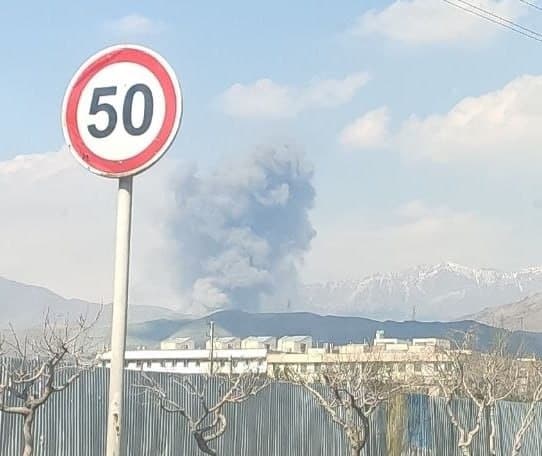 ۱۳ فروردین ساعت ۱۴:۰۶ دقیقه صدای جنگنده و چند انفجار در شهرک وحدت و نگارستان کرج. احتمالا سمت کردان.

@mamlekate
