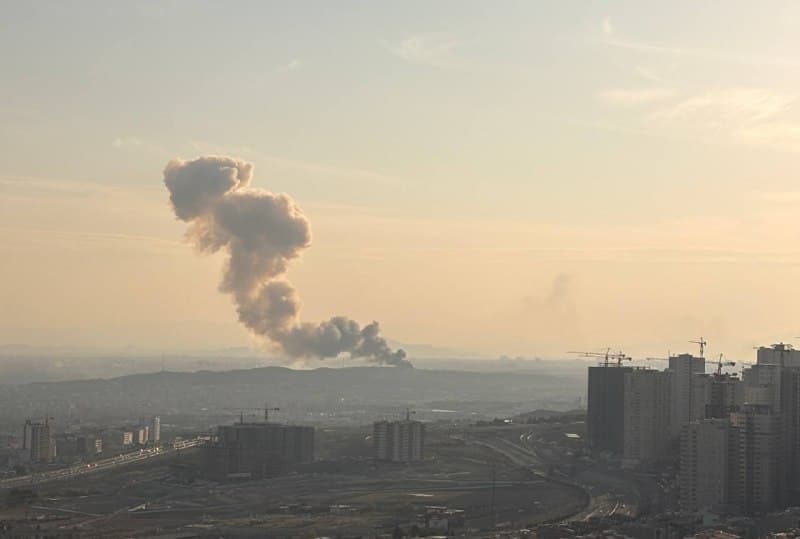 ویو از چیتگر. روبرو شرق ملارد.
پنجشنبه ۱۳ فروردین، ۷:۳۰ شب

@mamlekate