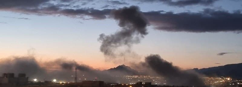 #اصفهان 
عکس و پیامهای دریافتی تایید نشده:

 ۵:۱۴ اصفهان صدای جنگنده در ارتفاع پایین همین الان


وحید صدا جنگنده و انفجار پشت سر هم اصفهان ۱۵:۱۱

جنوب اصفهان الان زد ۰۵:۱۴

سلام وحیدجان سپاهان شهر اصفهان بیشتر ۱۰ تا انفجار تا الان ساعت ۵:۱۶

اصفهان صدا جنگنده ساعت ۵:۱۷

اصفهان ساعت ۰۵:۱۷ صدای جنگنده

صدای جنگنده اصفهان
هنوز انفجاری نبوده، اگه نزنن میرن سمت بهارستان یا سپاهانشهر
هنوز صدا قطع نشده، خیلی پایین هستن

به شدت داره صدای جنگنده شنیده میشه یک ربعی میشه

اصفهان - از ۵:۱۰ صبح جمعه
صدای جنگنده میاد

اصفهان صدای جنگنده و ۴ ۵ انفجار ۵:۱۰

۴ ۵ انفجار جنوب سپاهانشهر اصفهان 5:10
یک انفجار دیگه 5:20

اصفهان حدود ۰۵:۱۰ , ۱۴ فروردین:
صدای دو انفجار و صدای ادامه دار جنگنده
۰۵:۱۸ هم یه نور انفجار از سمت همون پادگان ۱۵ خرداد سمت مرق بود.
جای دیگه دودی ندیدم.
دیدی هم نسبت به ۱۵ خرداد ندارم دقیق.

📡 @VahidOnline