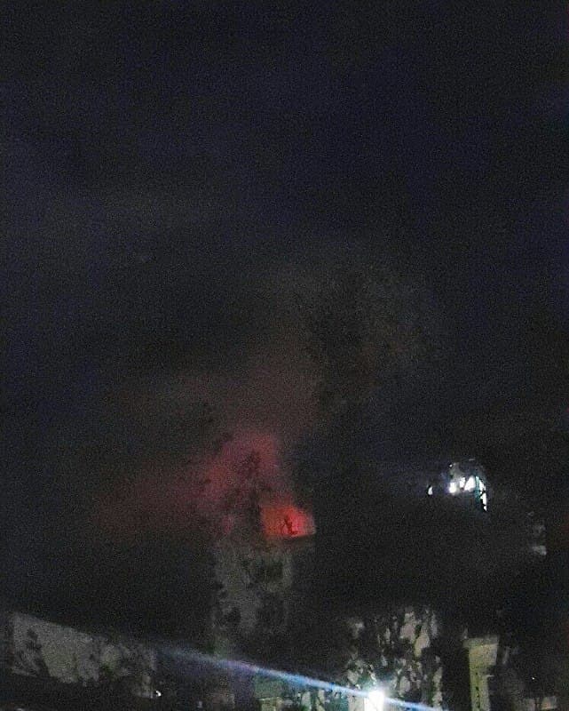 تصاویر دریافتی: 'ساعت ۲۳:۱۵ کوههای جماران رو زد'
عکس آخر: آبک در شمال #تهران
جمعه ۱۴ فروردین
Vahid

📡 @VahidOnline