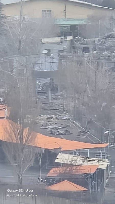 تصاویر دریافتی با شرح: 'مقر یگان ویژه، روبروی پیست موتورسواری استادیوم آزادی #تهران رو امروز ساعت ۱۰:۳۰ زدند.'
جمعه ۲۲ اسفند
Vahid
📡 @VahidOnline